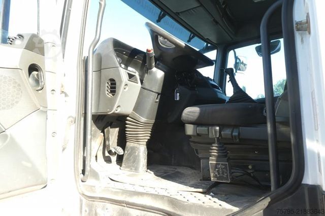 Tipper truck MERCEDES-BENZ Actros 4141 8x6 4 Achs Muldenkipper Meiller 17m³