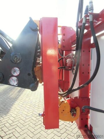 Quick coupler for wheel tractor  