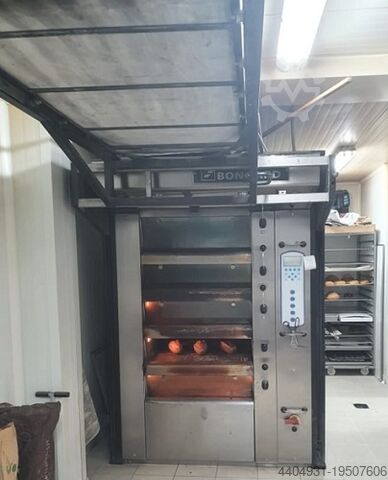 Gebrauchter BONGARD Etagenofen mit fünf Backkammern und Hebevorrichtung BONGARD Omega 801/5.163