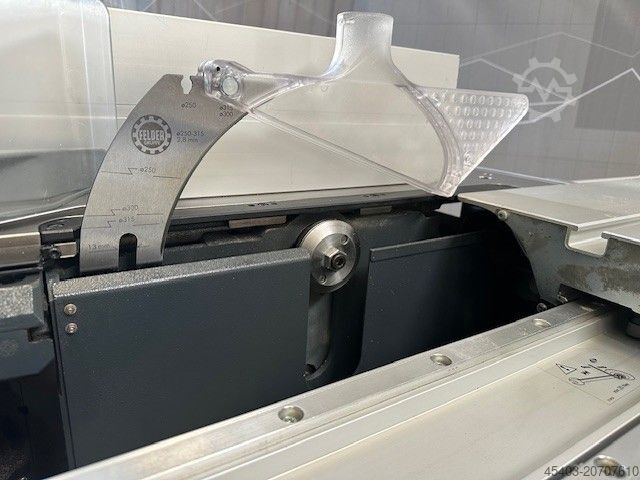 Kombinierte Maschine Felder KF700