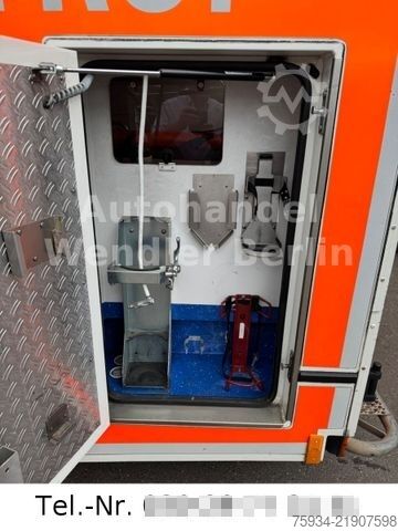 Fire truck MERCEDES-BENZ Sprinter 516 CDI RTW Fahrtec Stryker Trage+Stuhl
