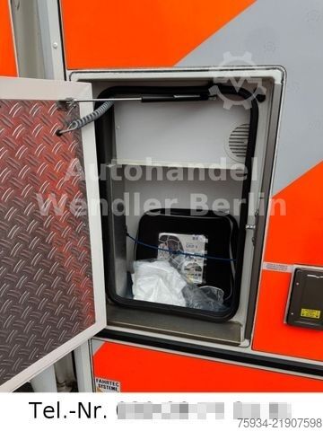 Fire truck MERCEDES-BENZ Sprinter 516 CDI RTW Fahrtec Stryker Trage+Stuhl