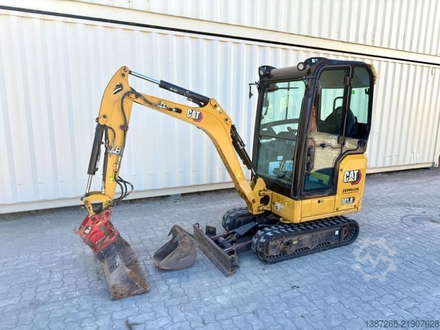 Mini excavator CATERPILLAR 301.8 / 2021 BJ / 1.870 H/ 2 x Löffel/Powertilt