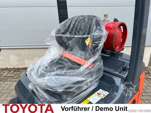 Treibgasstapler Toyota 02-8 FGF 18, Demo