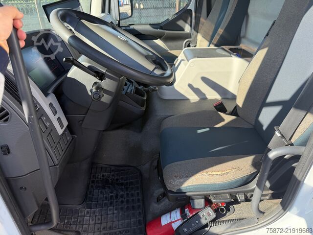 Box truck Volvo FL 250 16T FURGON EURO 6