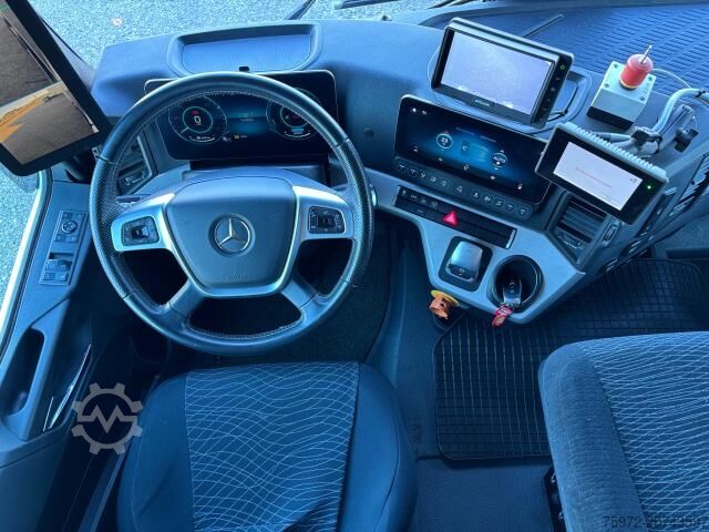 Garbage truck  eActros 300LL MÜLLPRESSER Müllsammelfahrzeug