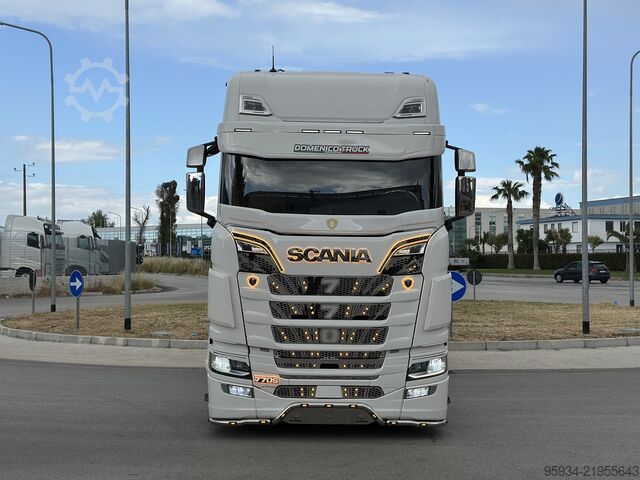 Standard tractor unit SCANIA 770 S