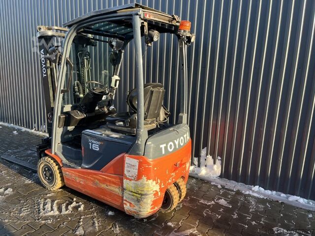 Elektro 3 Rad-Stapler Toyota 8FBEK16T