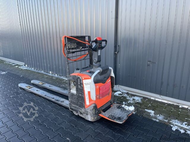 Niederhubwagen BT LPE200