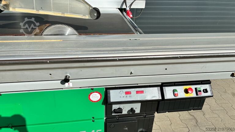 Sliding table saw Altendorf F45