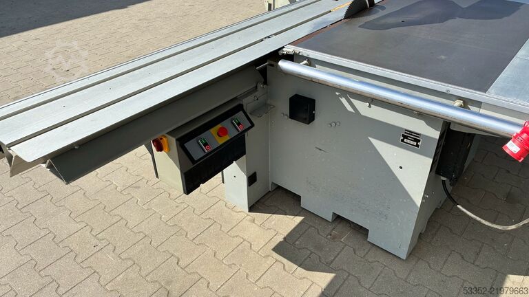 Sliding table saw Altendorf F45