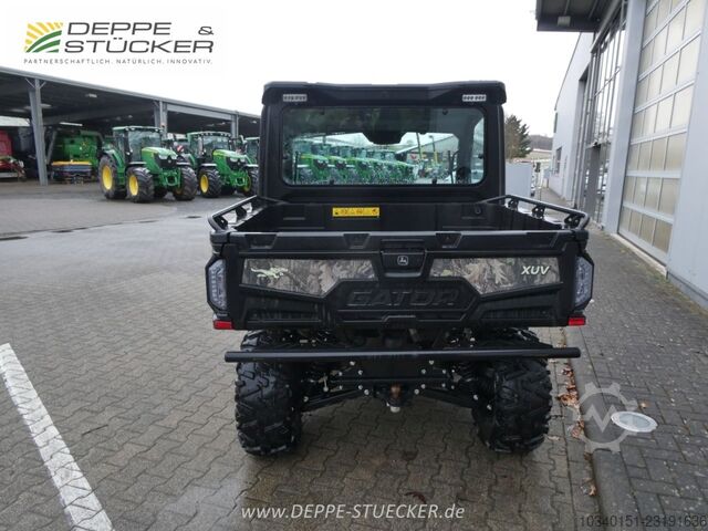 John Deere XUV 875M John Deere XUV 875M