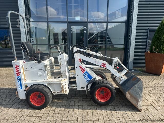 Radlader Knikmops 100