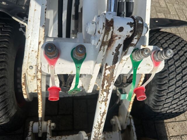 Radlader Knikmops 100