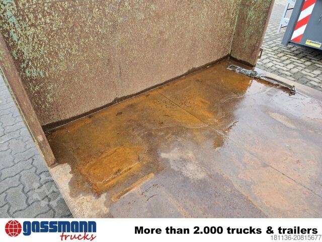 Abrollcontainer  Abrollplattform mit Stirnwand