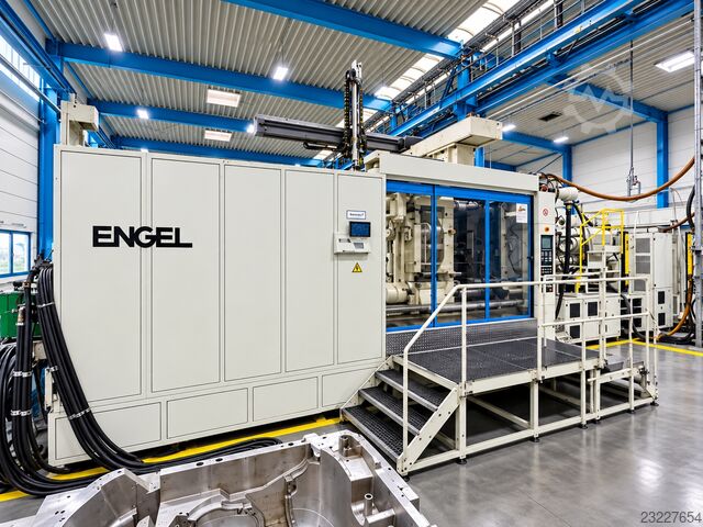 Spritzgießmaschine ENGEL DUO 11050/2300