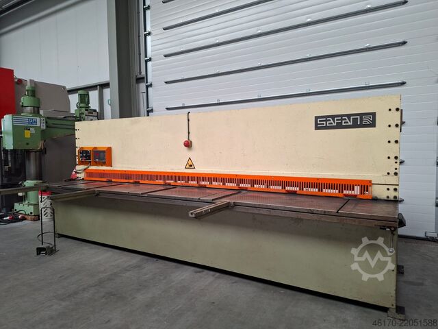 Hydraulic guillotine shear Safan VS 430 6