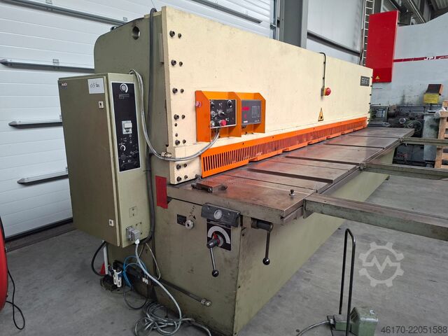 Hydraulic guillotine shear Safan VS 430 6