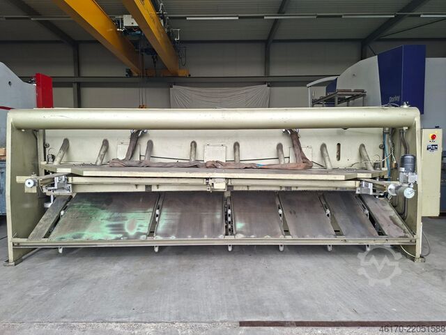 Hydraulic guillotine shear Safan VS 430 6