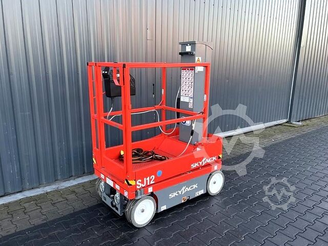 Senkrechte Hebebühne Skyjack SJ 12