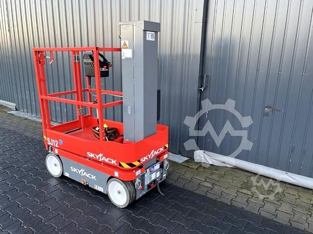 Senkrechte Hebebühne Skyjack SJ 12
