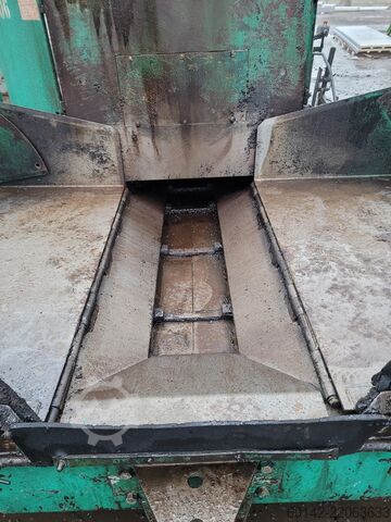 Asphalt paver VÖGELE Superboy 6-90
