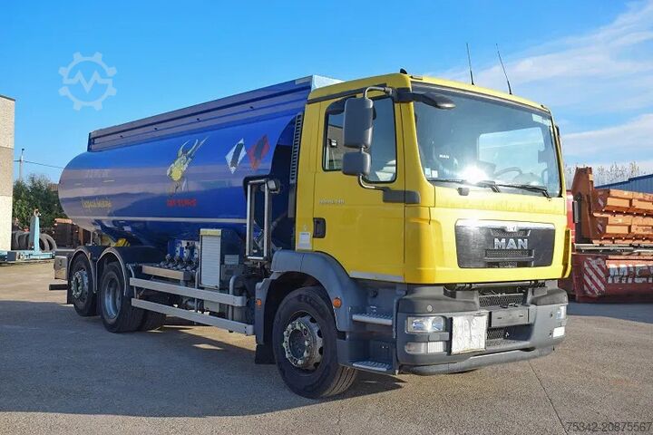 Tanker truck MAN TGM 26.340