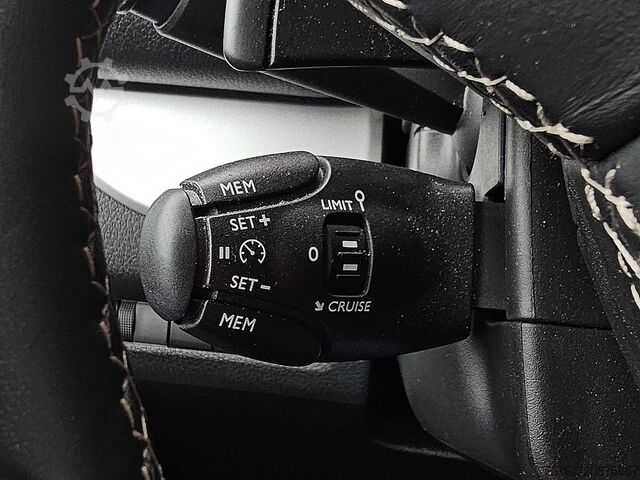 High-roof van OPEL VIVARO 2.0 L2 Dubbele Cabine !