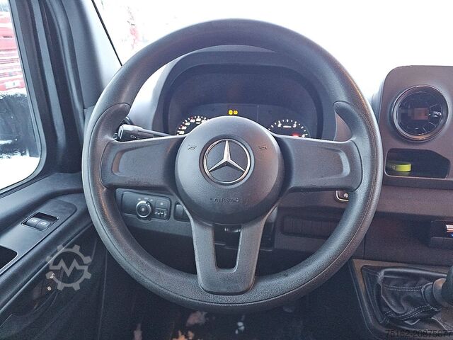 Suitcase MERCEDES-BENZ SPRINTER 316 Bakwagen Laadklep!