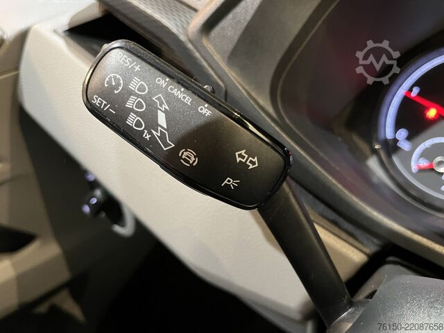 Panel van Volkswagen Transporter 2.0 TDI L1H1 150 PK Automaat / Airc...