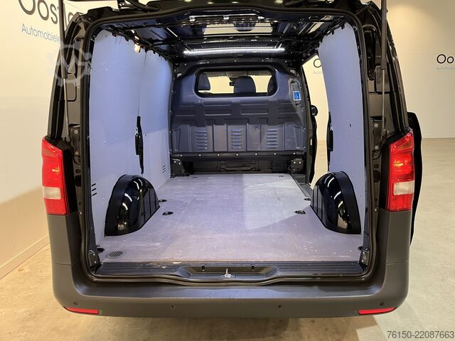 Panel van Mercedes-Benz Vito 114 CDI Lang RWD  Automaat / Euro 6 / Airc...