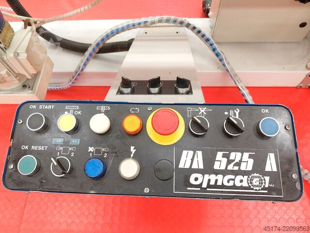 Window assembly station OMGA BA 525 A