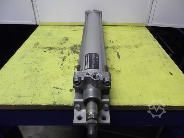 Pneumatic cylinders DSG 167 / 100 / 600