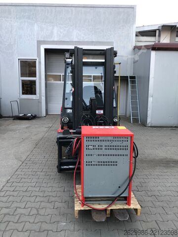 Stacker Linde E48