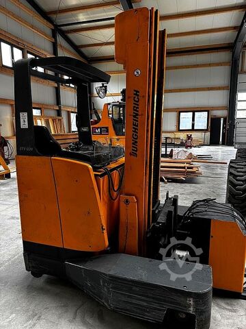 Schubmaststapler Jungheinrich ETV Q20