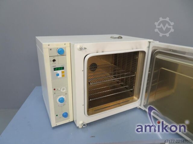 Heat and drying cabinet Heraeus UT 6060