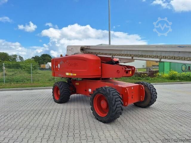 Telescopic boom lift Genie S-85
