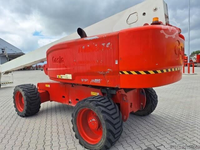 Telescopic boom lift Genie S-85