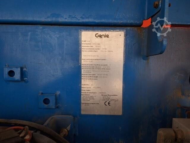 Telescopic boom lift Genie S-85