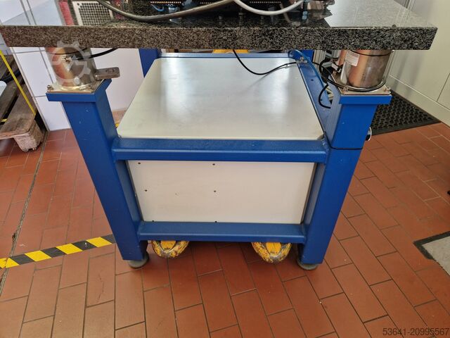 Maschinenuntertisch mit Niveauausgleich  