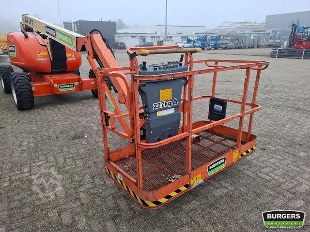 Articulated boom lift JLG 600AJ