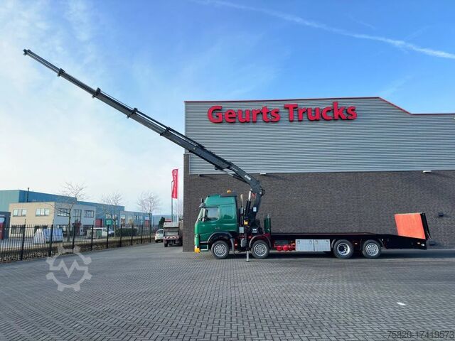 Crane truck Volvo FM 500 8X2 OPRIJWAGEN/MACHINE TRANSPORTER + HIA...