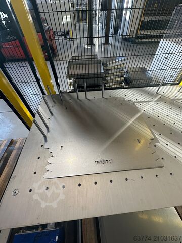 Press brake with robot Durma Maschinen GmbH Abkantpresse mit Roboter