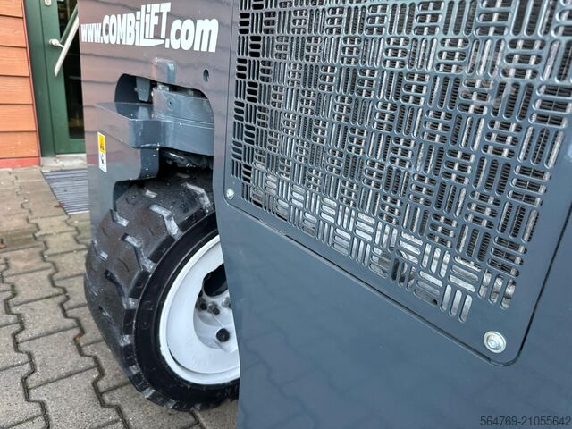 Vierwegestapler Combilift CB3000/LPG /2015 year/ Perfect condition