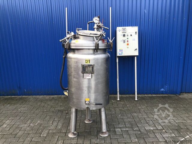 Pressure vessel with double jacket vessel 10459