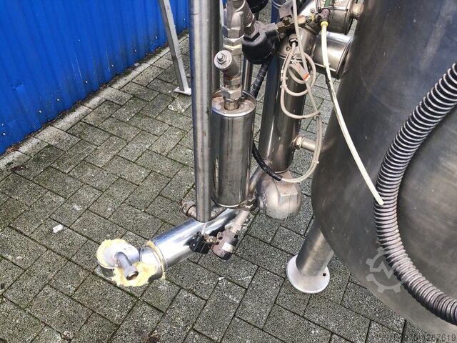 Pressure vessel with double jacket vessel 10459