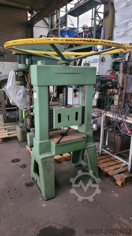 Handspindelpresse VEB Pressenwerk Morgenröthe PSGZ 25