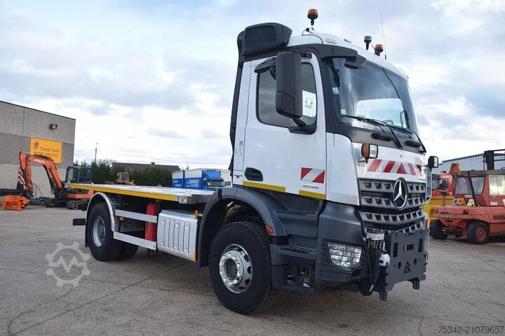 Loading platform Mercedes-Benz Arocs 1836