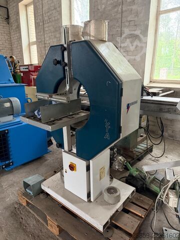 Automatic stretch wrapping machine Robopac Compacta 400
