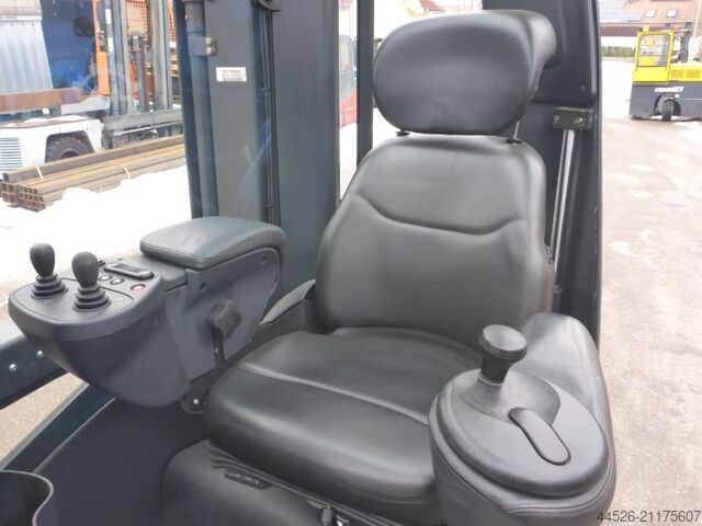 Schubmaststapler Linde R14X